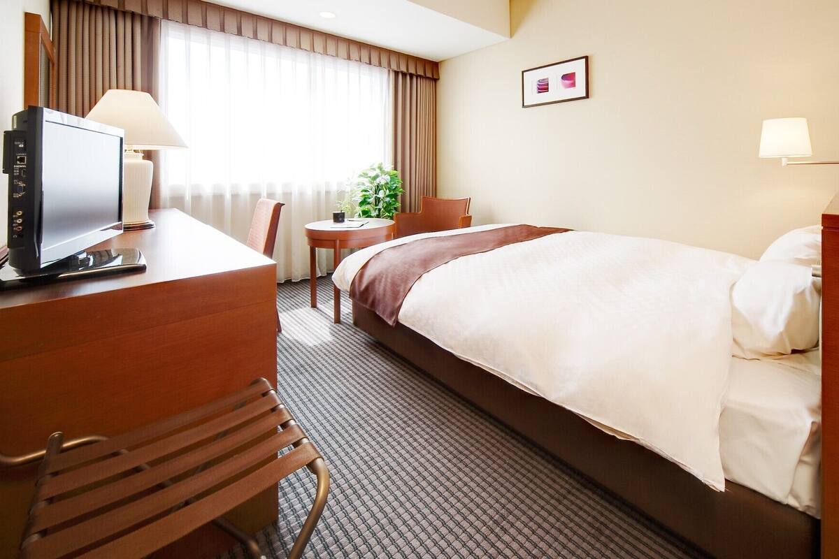 Premium bedding, blackout curtains, soundproofing