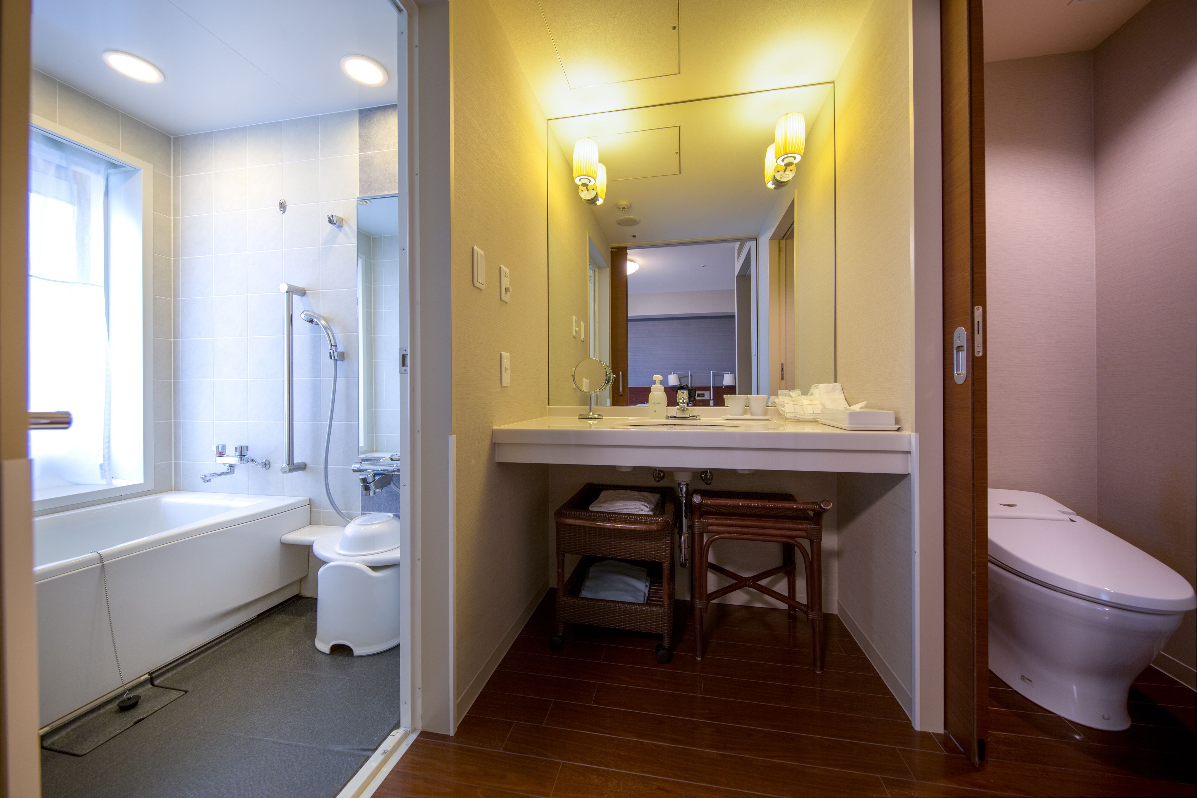 premium bedding, in-room safe, desk, blackout curtains