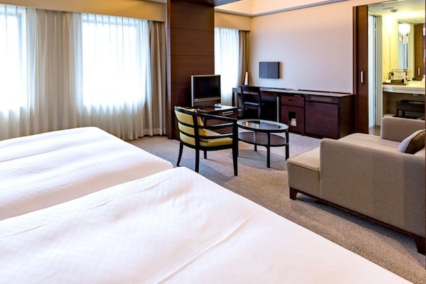 Tvåbäddsrum Deluxe - icke-rökare | Sängtillbehör av högsta kvalitet och värdeförvaringsskåp på rummet