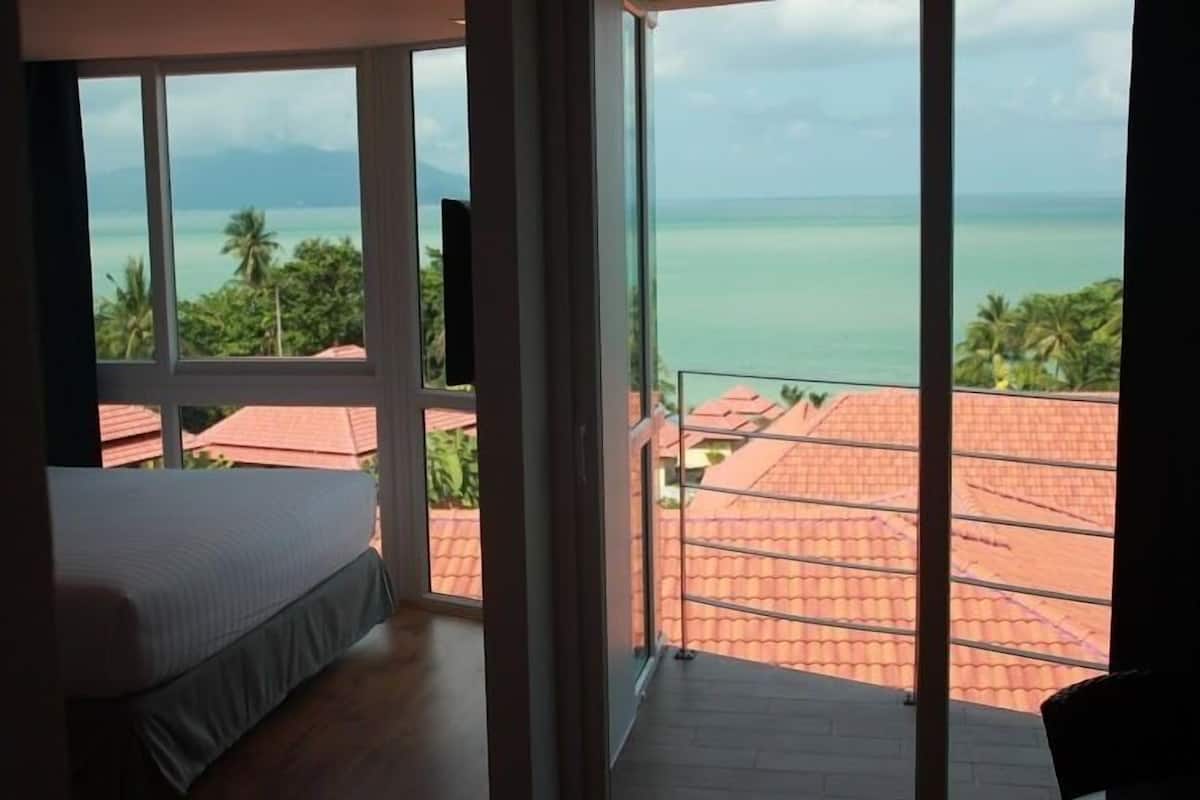 Deluxe Studio Garden View | Balcony