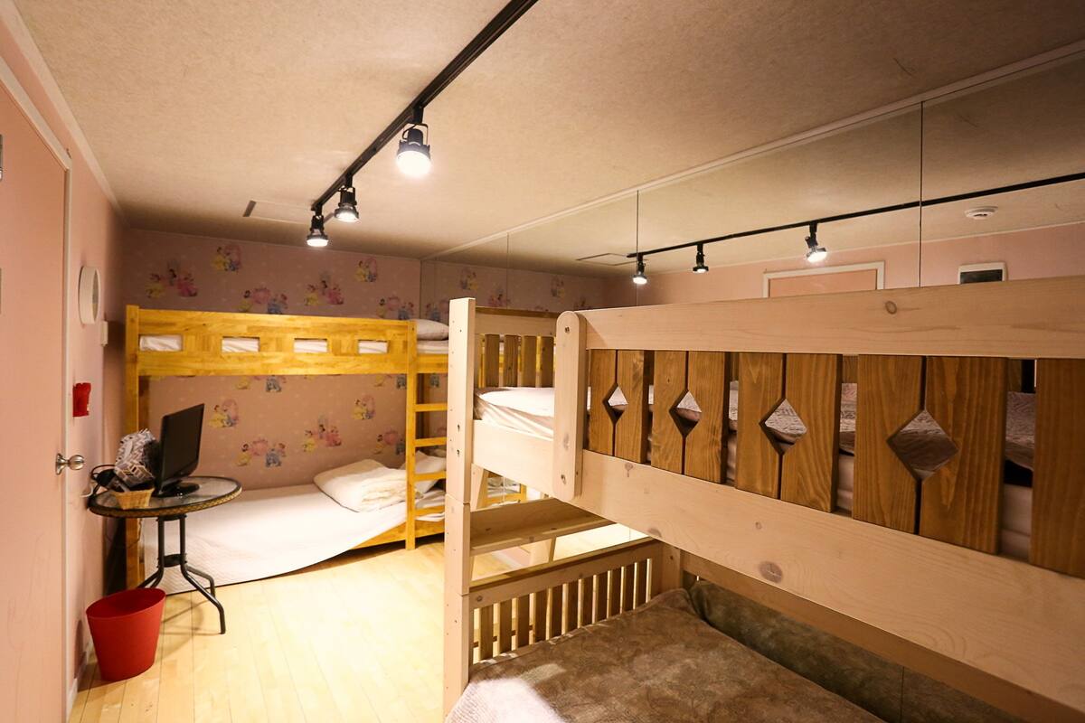 Quadruple Room (without window, basement)