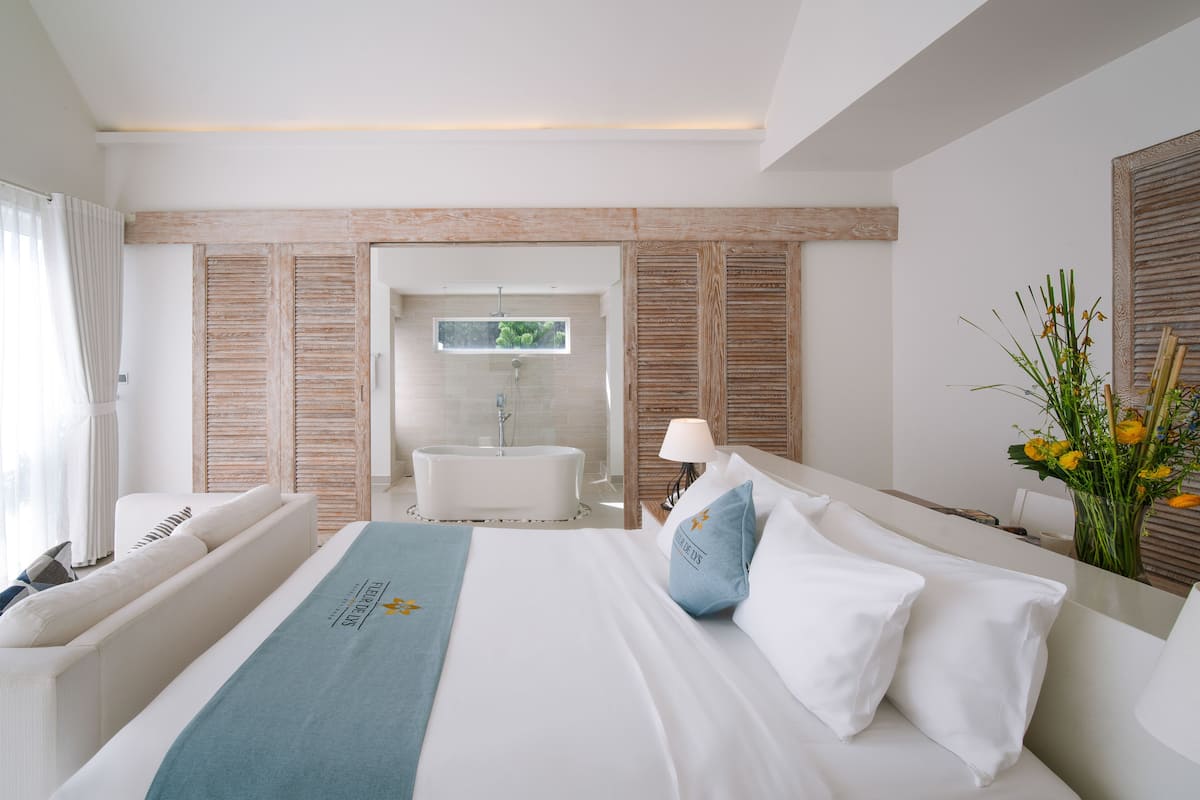 beachfront pool villa 4 bedroom | 1 bedroom, egyptian cotton sheets, premium bedding, down duvets