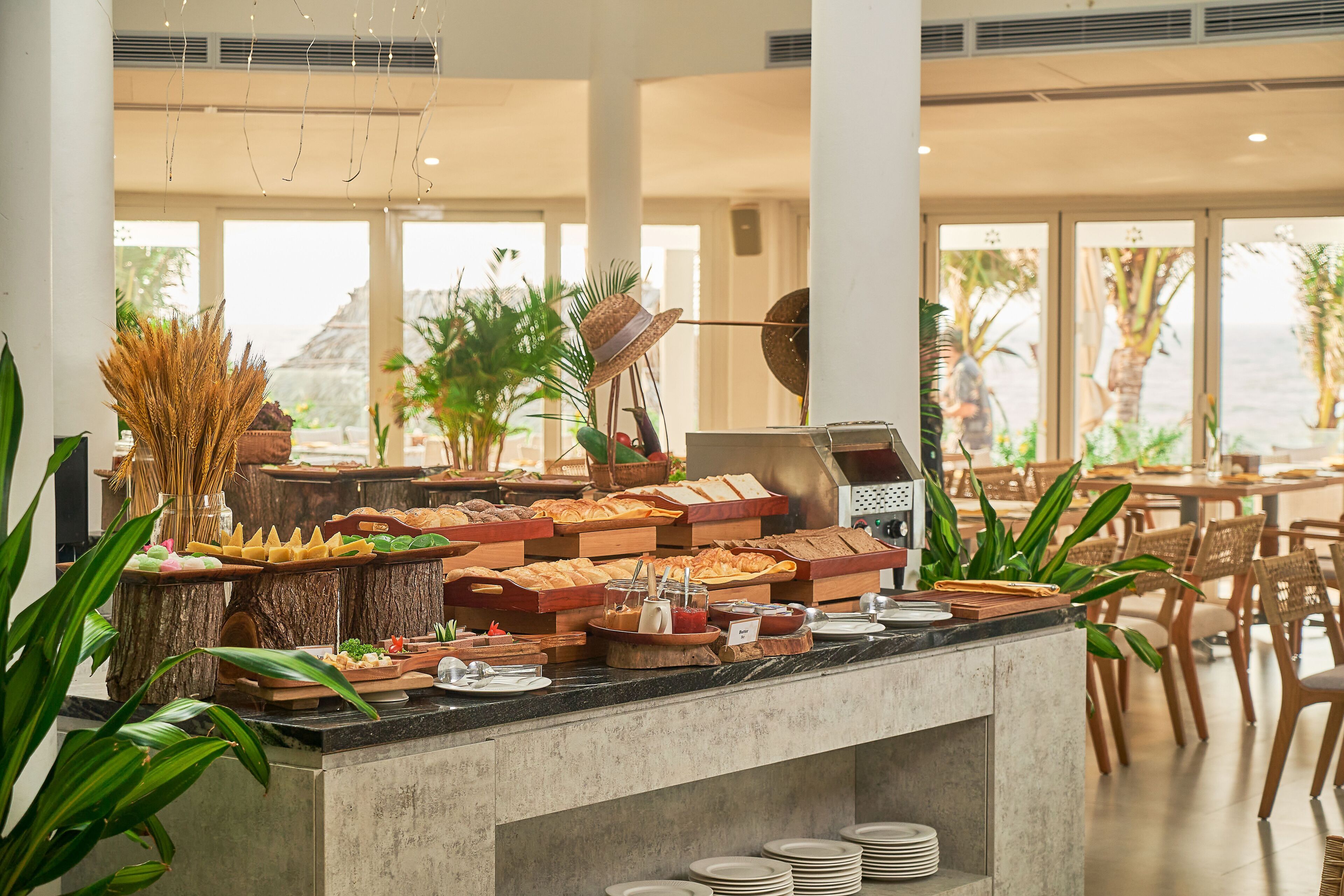 breakfast, lunch, dinner served; international cuisine, beach views