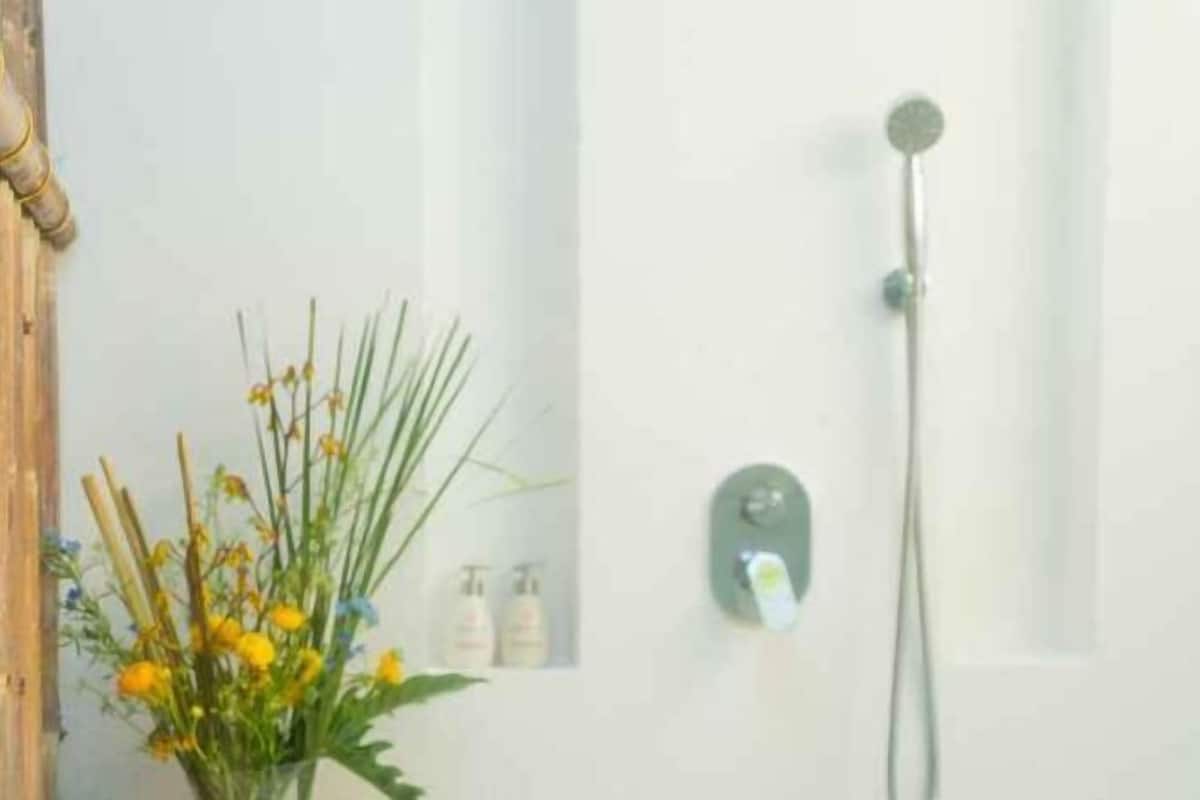 Bathroom | Shower, hydromassage showerhead, designer toiletries, hair dryer