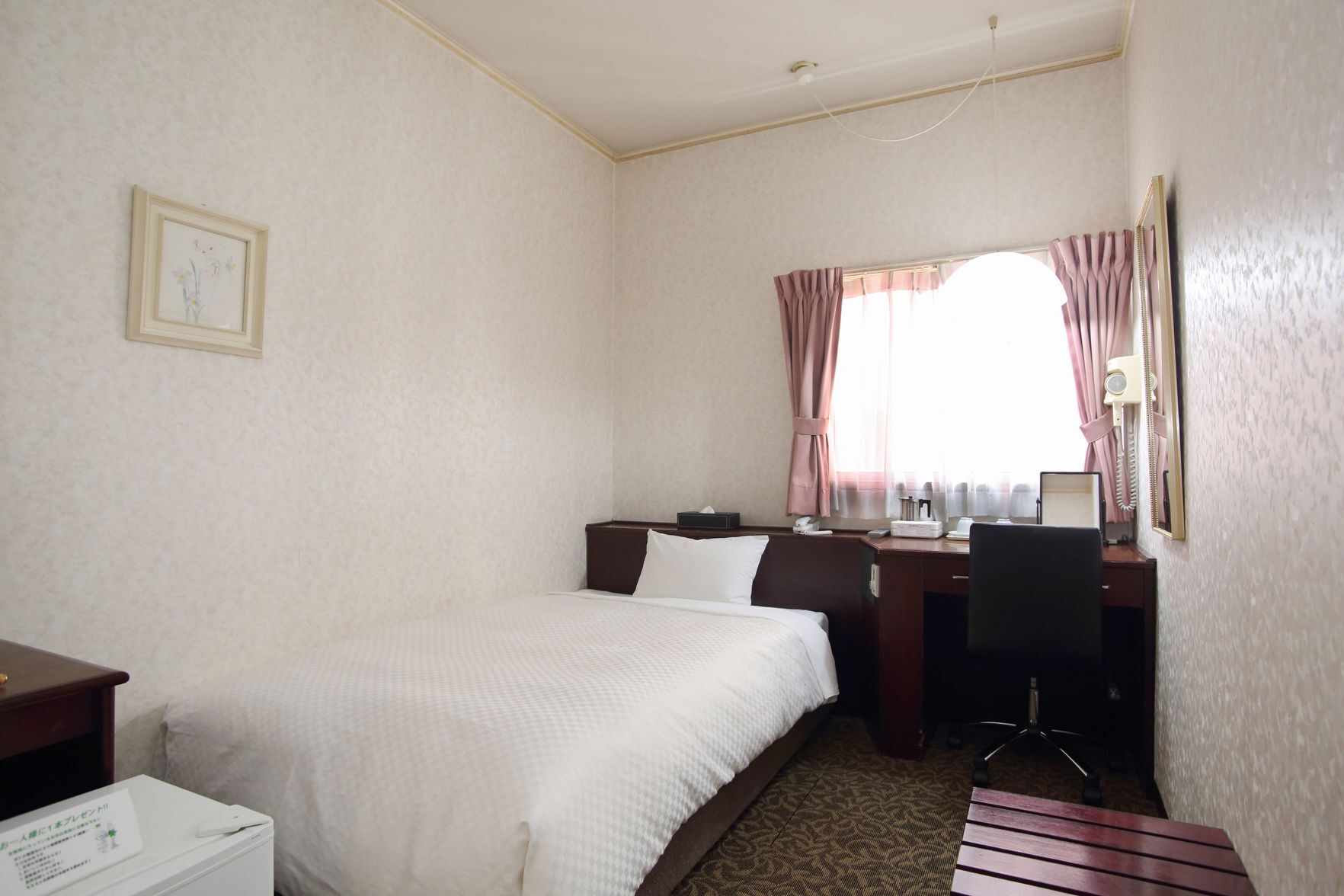 Desk, iron/ironing board, free WiFi, bed sheets