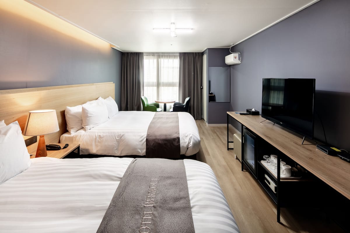 Minibar, desk, laptop workspace, blackout curtains