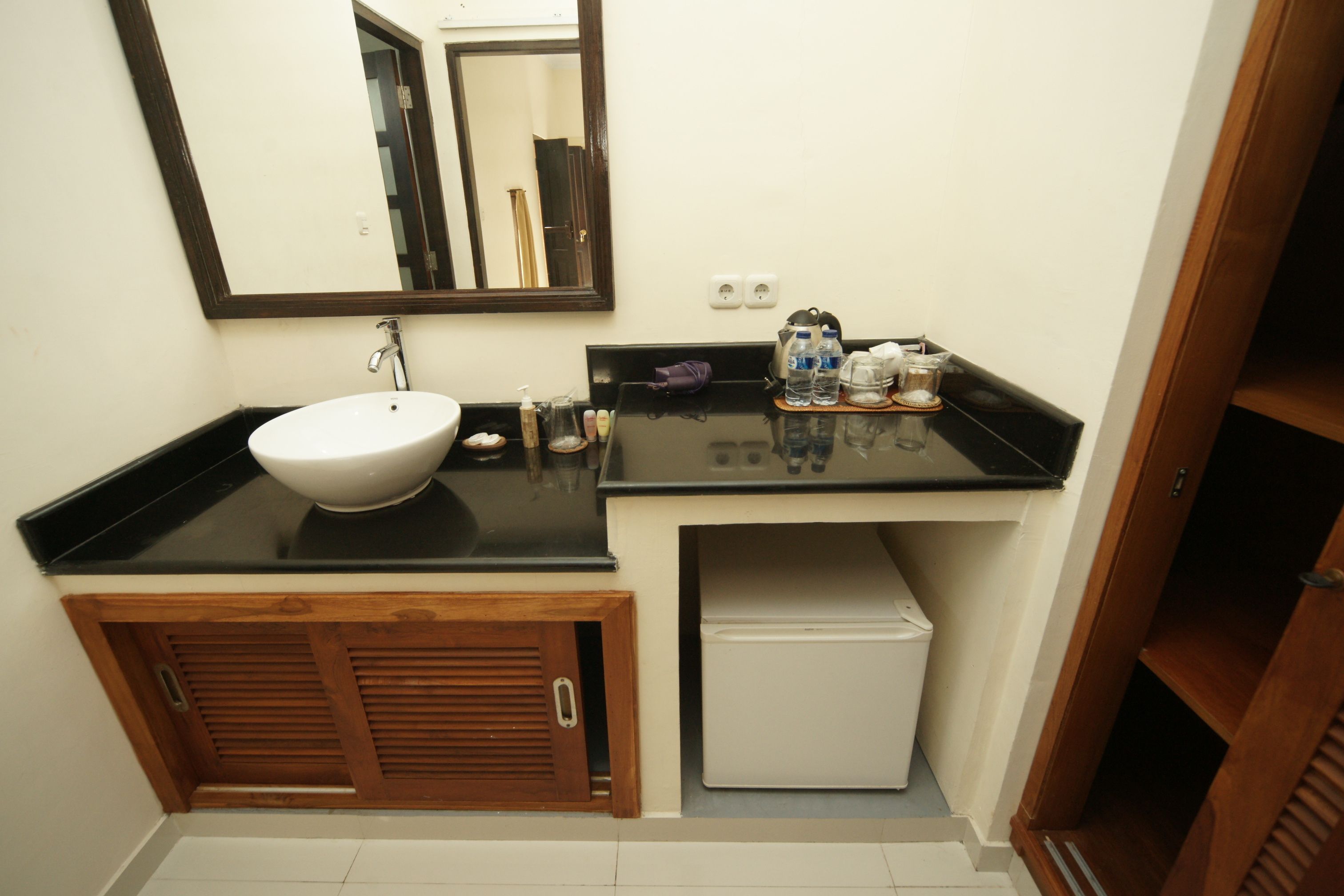 superior double or twin room, 1 bedroom, terrace, pool view | minibar, desk, laptop workspace, soundproofing