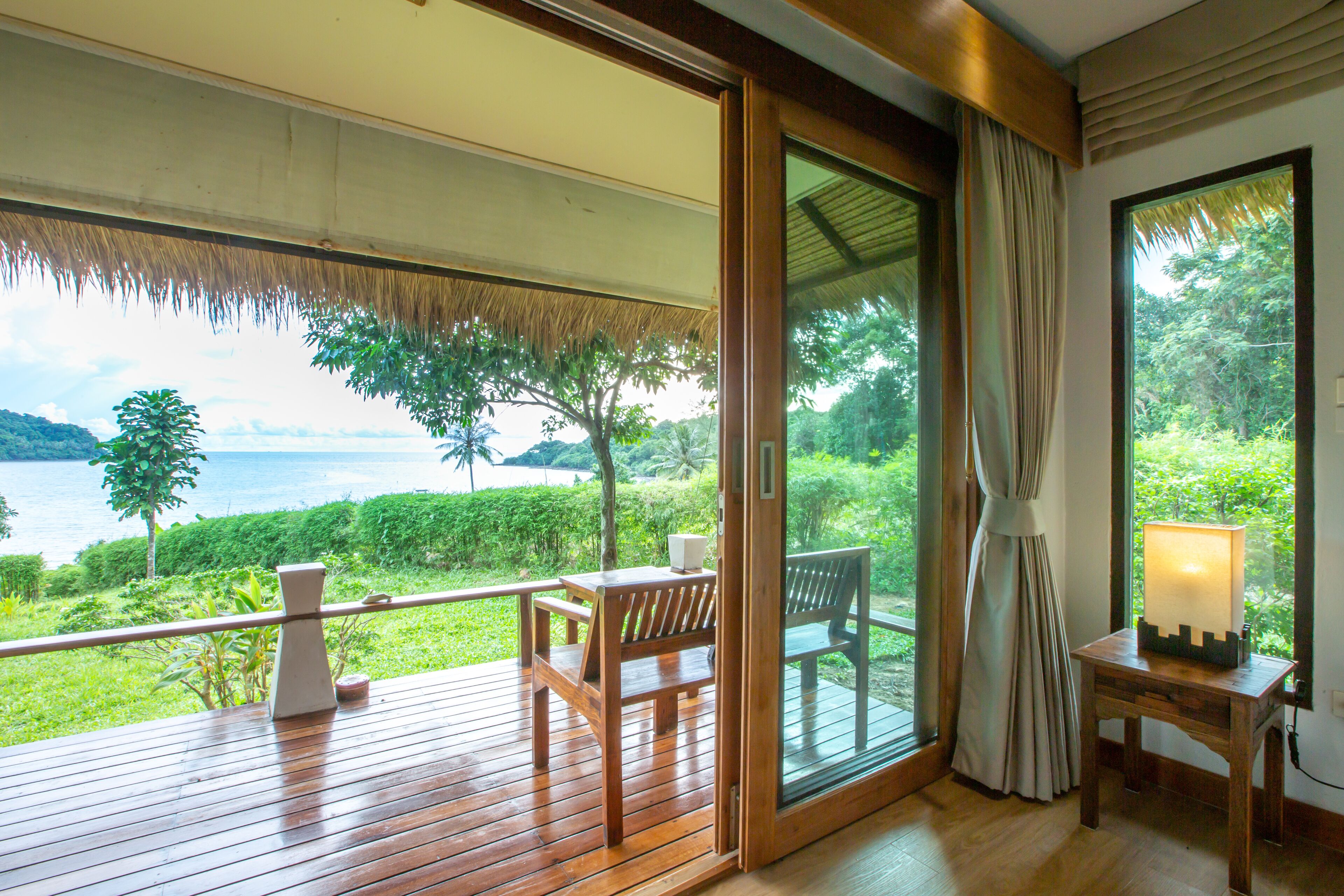 the crescent cottage  | balcony view