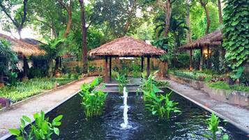 Standard Bungalow | Gazebo