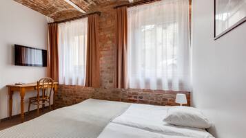 Standard Double Room | Individually decorated, individually furnished, desk, blackout drapes