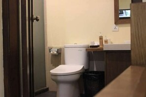 Shower - Jambu Inn Sanur Beach (Denpasar)