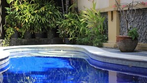 Outdoor pool - Jambu Inn Sanur Beach (Denpasar)