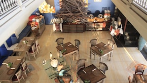 Daily buffet breakfast for a fee - Jambu Inn Sanur Beach (Denpasar)