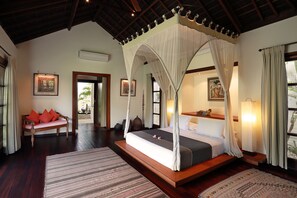Royal Villa, 3 Bedrooms, Private Pool | 1 bedroom, in-room safe, desk, iron/ironing board - Villa Bali Asri Seminyak (Seminyak)