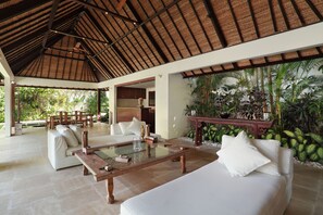 Vila Royal, 2 kamar tidur, kolam renang pribadi | Teras/patio