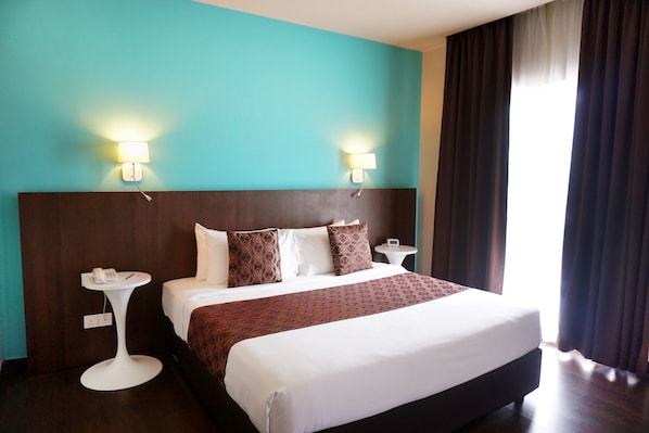 Minibar, in-room safe, desk, blackout curtains