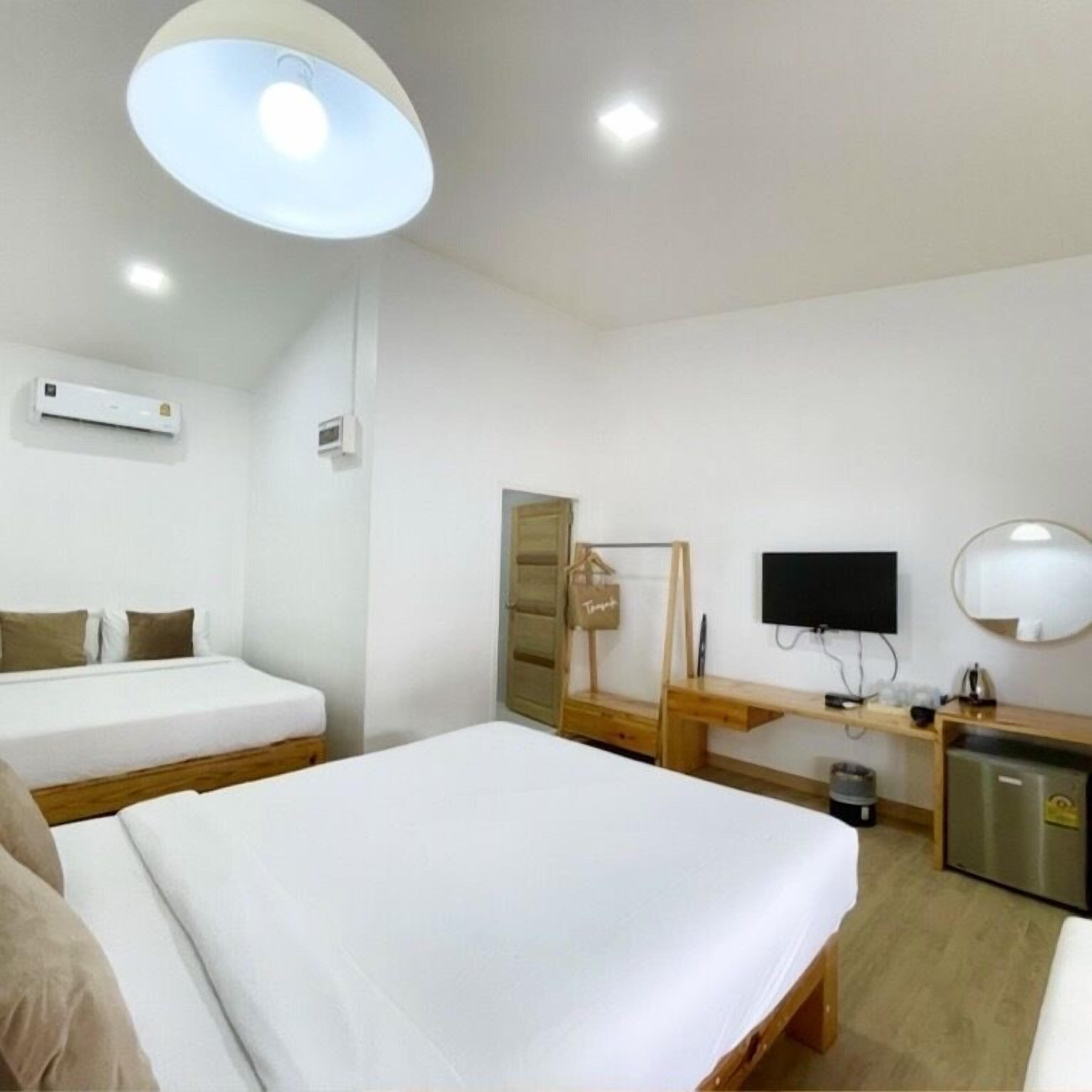 Rollaway beds, bed sheets