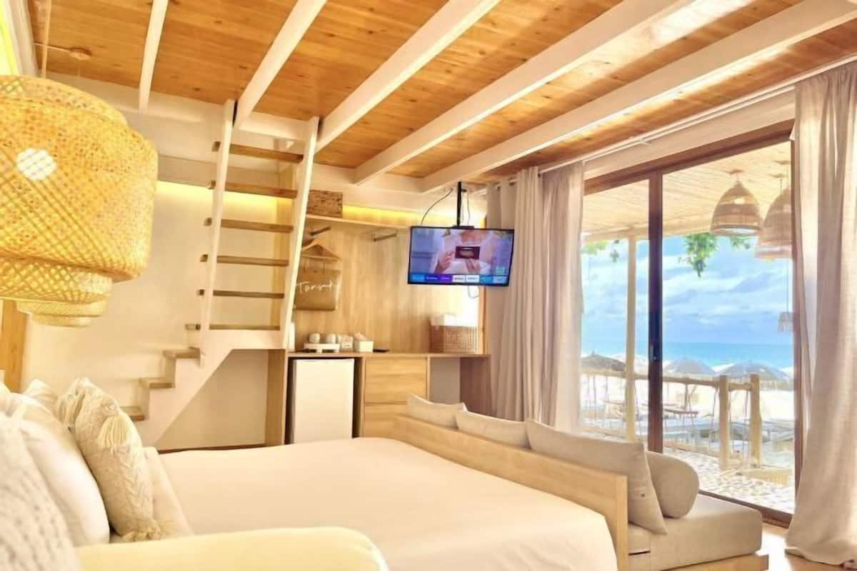 1 bedroom, rollaway beds, bed sheets