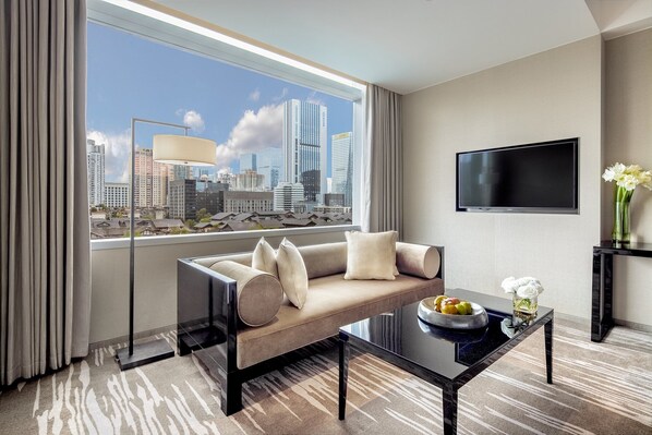 1 bedroom, premium bedding, minibar, in-room safe