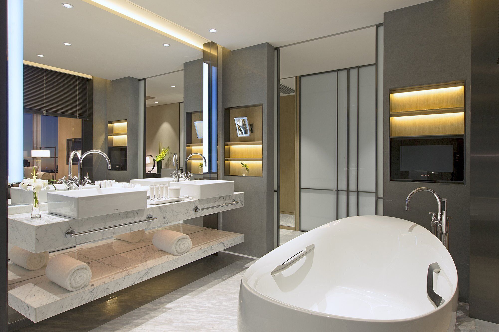grand deluxe | bathroom | separate bathtub and shower, free toiletries, hair dryer, slippers