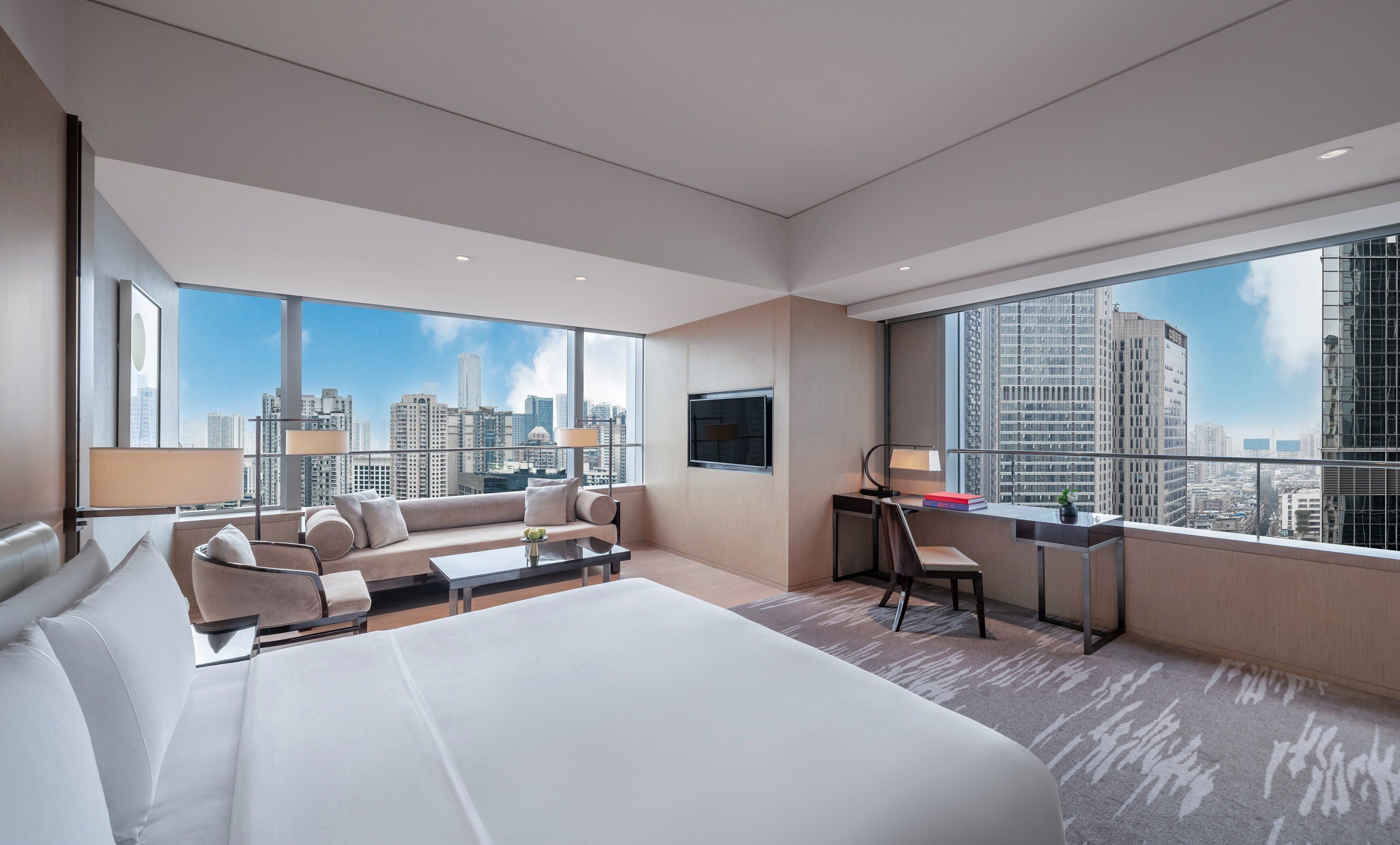 1 bedroom, premium bedding, minibar, in-room safe