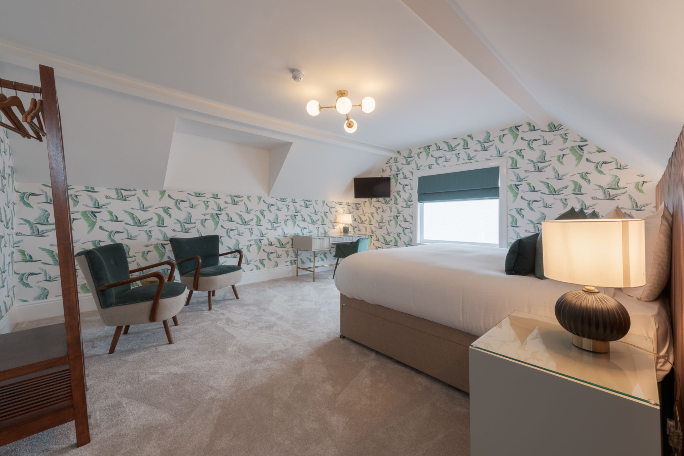 superior superking room with shower | 1 bedroom, premium bedding, individually decorated