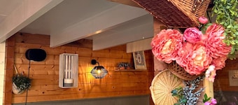 Florence House Hotel & Restaurant