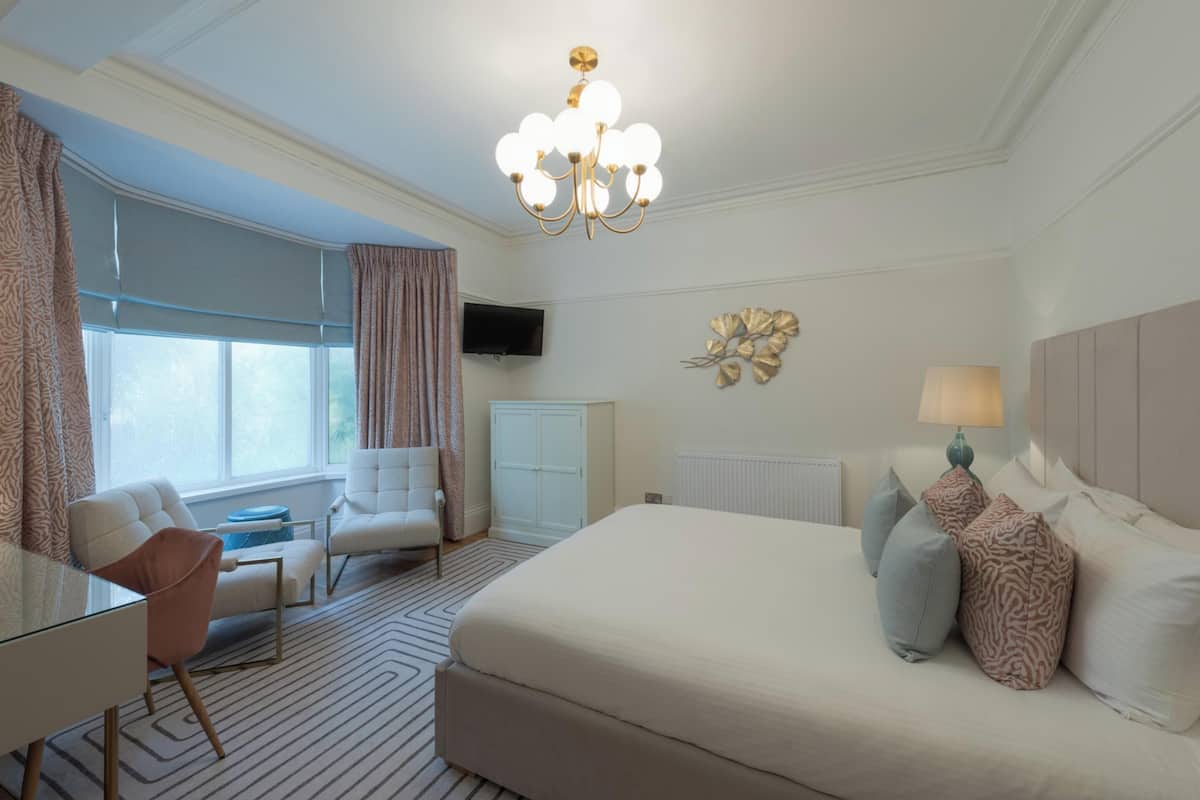 Superior Superking Room with Shower | 1 Schlafzimmer, hochwertige Bettwaren, individuell dekoriert