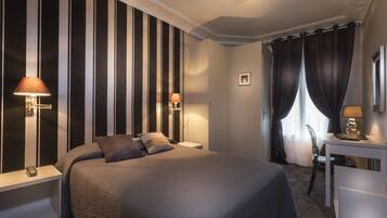 Bureau, chambres insonorisées, fer et planche à repasser, Wi-Fi gratuit