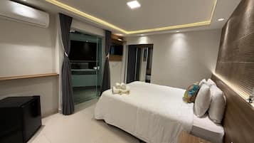 Habitación panorámica | Ropa de cama de alta calidad y minibar