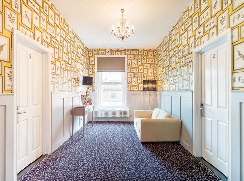 Somerset House Hotel & Restaurant