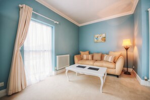 Superior Superking Suite with Bath & Shower