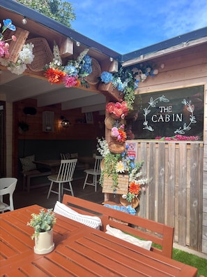 Breakfast, lunch, dinner and brunch served  - Somerset House Hotel & Restaurant (Portsmouth)