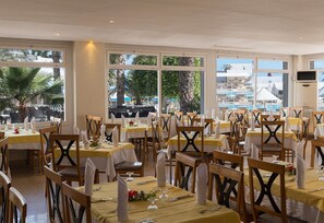 Frühstück, Mittagessen und Abendessen