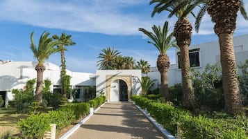مدخل المنشأة