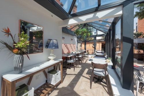 Florence Gardens Hotel & Restaurant