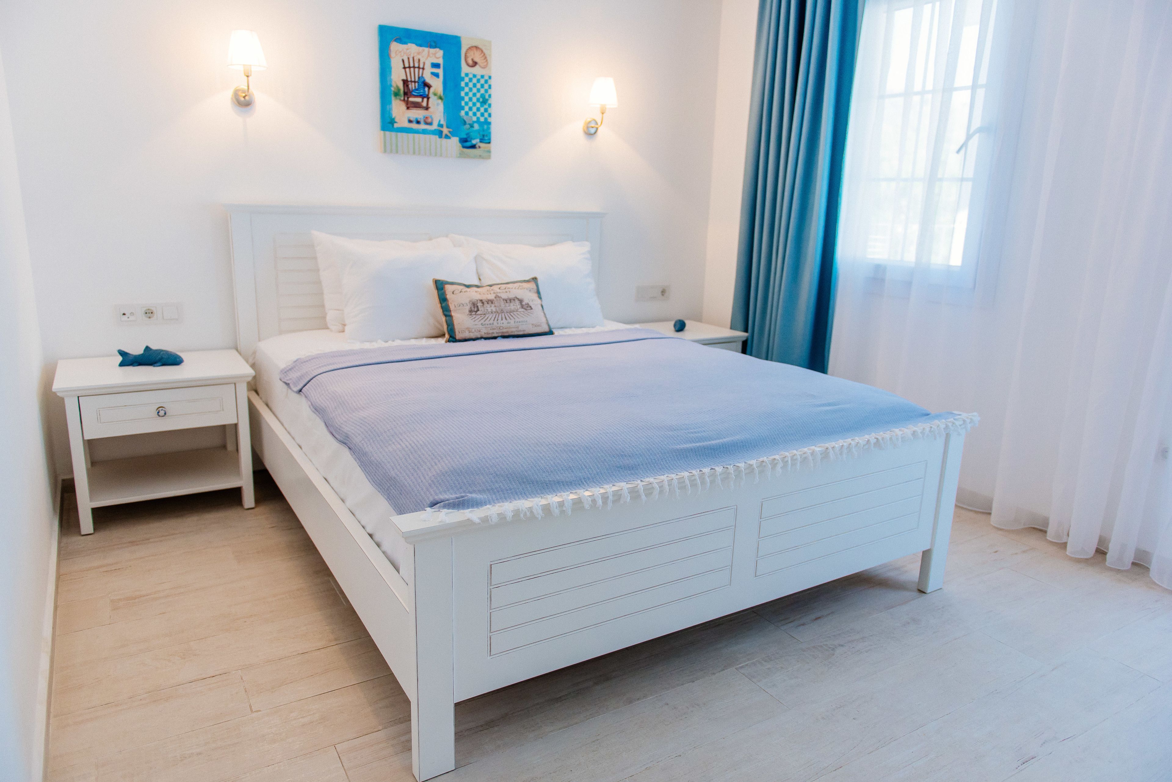Ropa de cama de alta calidad y minibar 