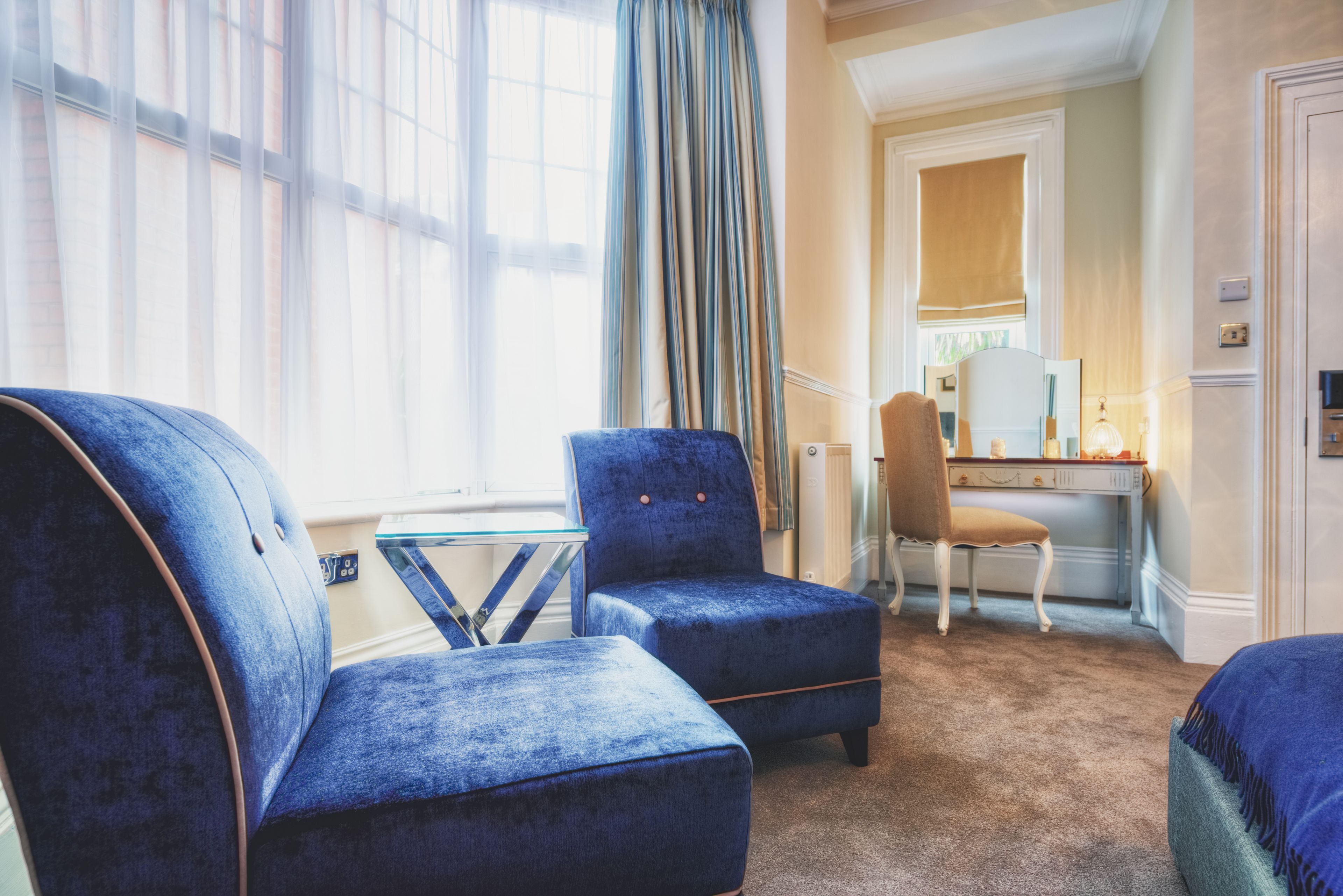 superior king room with shower | 1 bedroom, premium bedding, individually decorated