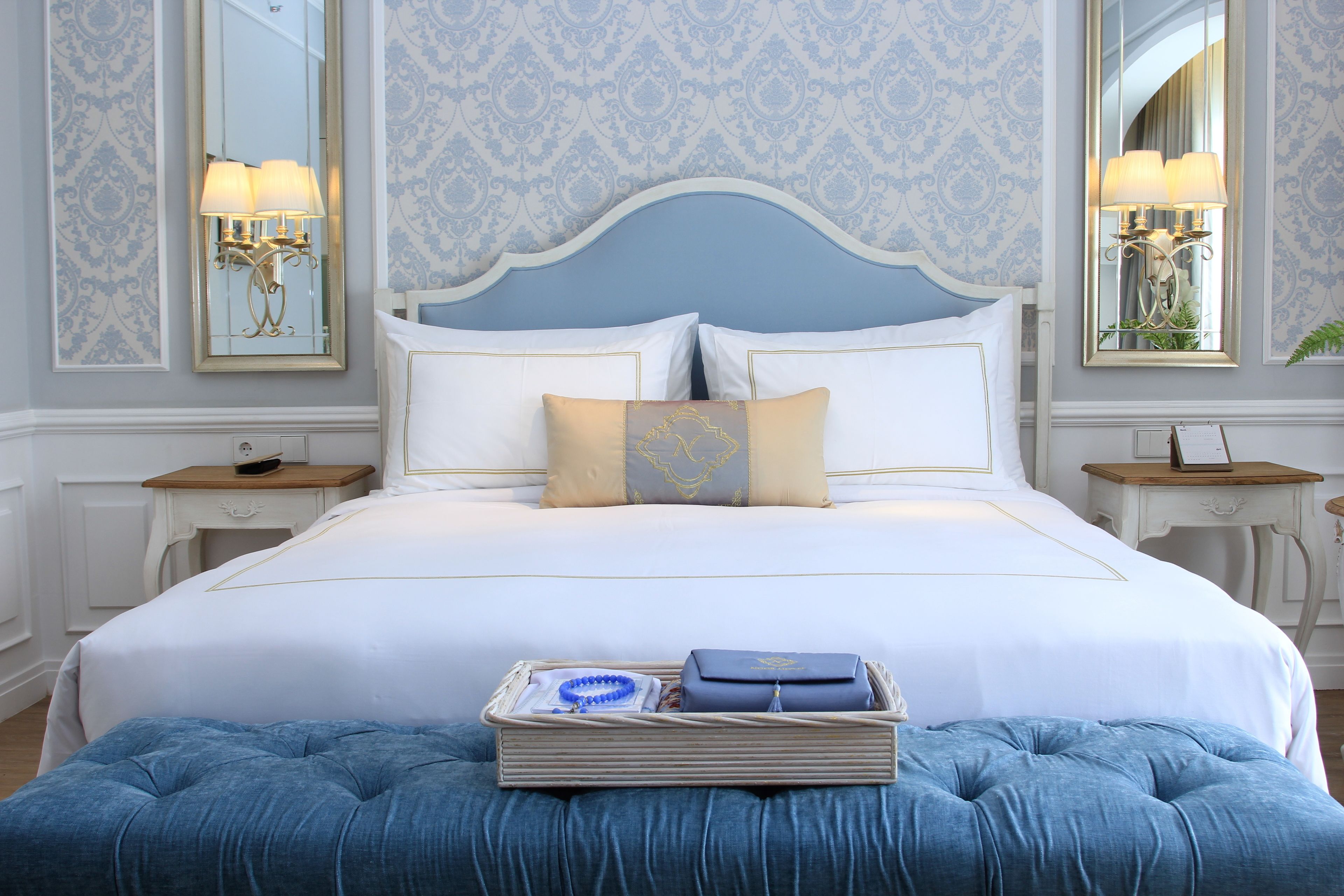 executive double room | 1 bedroom, minibar, in-room safe, desk