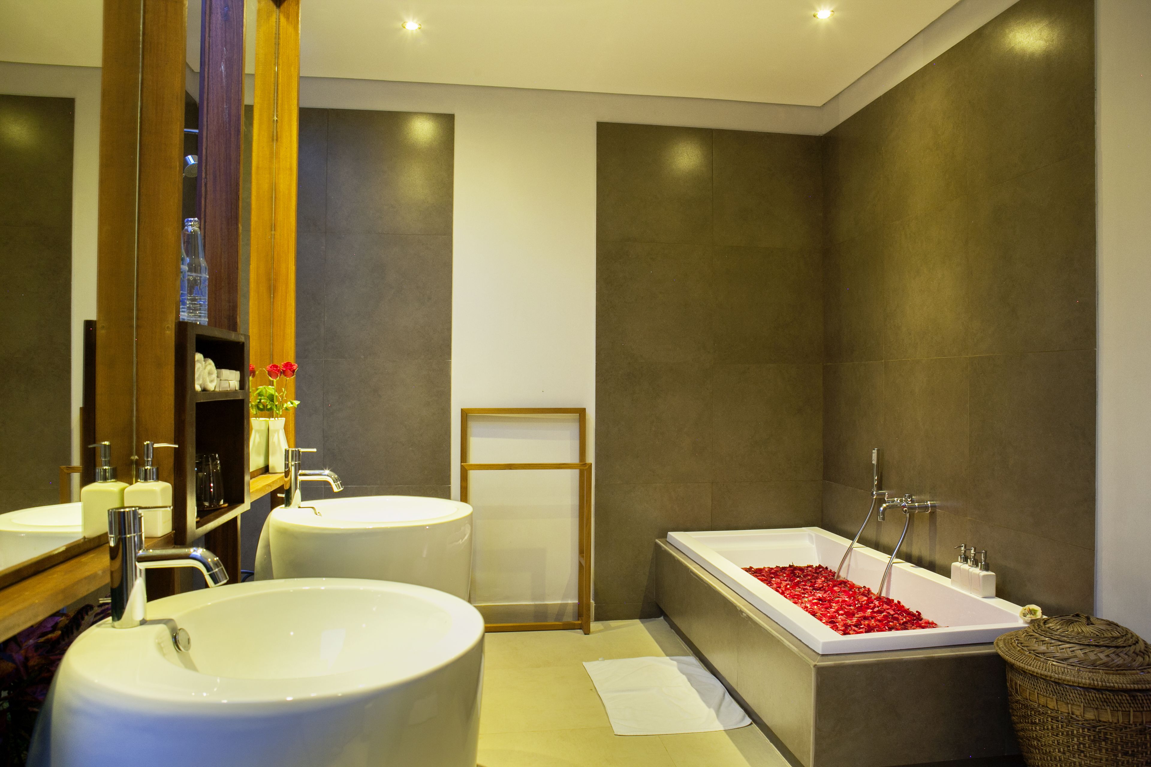 shower, free toiletries, hair dryer, bathrobes