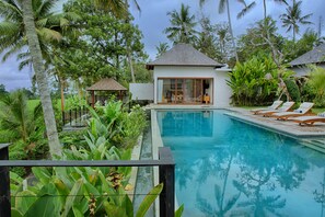 Outdoor pool - Villa Santun (Ubud)
