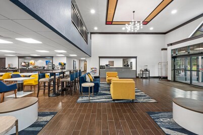 Comfort Suites Near Casinos Norwich-Uncasville CT