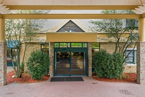 Exterior - Comfort Suites Near Casinos Norwich-Uncasville CT (Norwich)