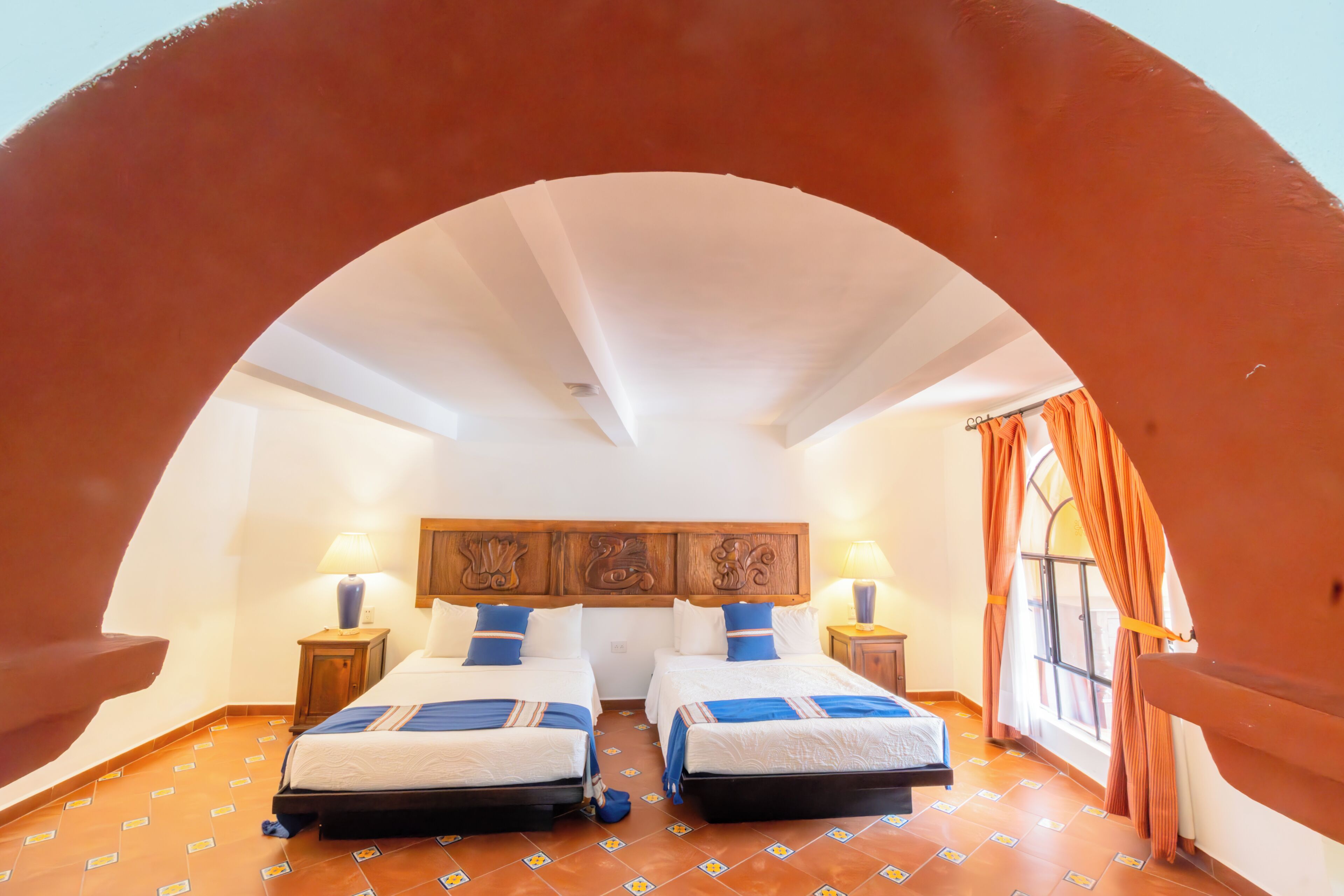 Double Superior Room  | Escritorio y espacio para trabajar con laptop 