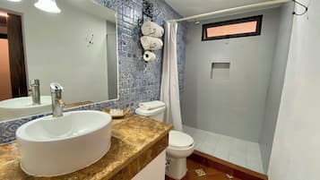 Deluxe Room, 2 Double Beds | Bathroom | Shower, designer toiletries, hair dryer, towels