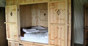 Tent (sleeps 8) | 1 bedroom, rollaway beds, free WiFi