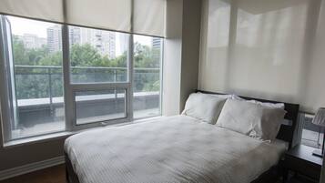 Condo, 2 Bedrooms (2 Queen Beds) | 1 bedroom, desk, iron/ironing board, free WiFi