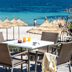 Private beach nearby, white sand, sun-loungers, beach umbrellas