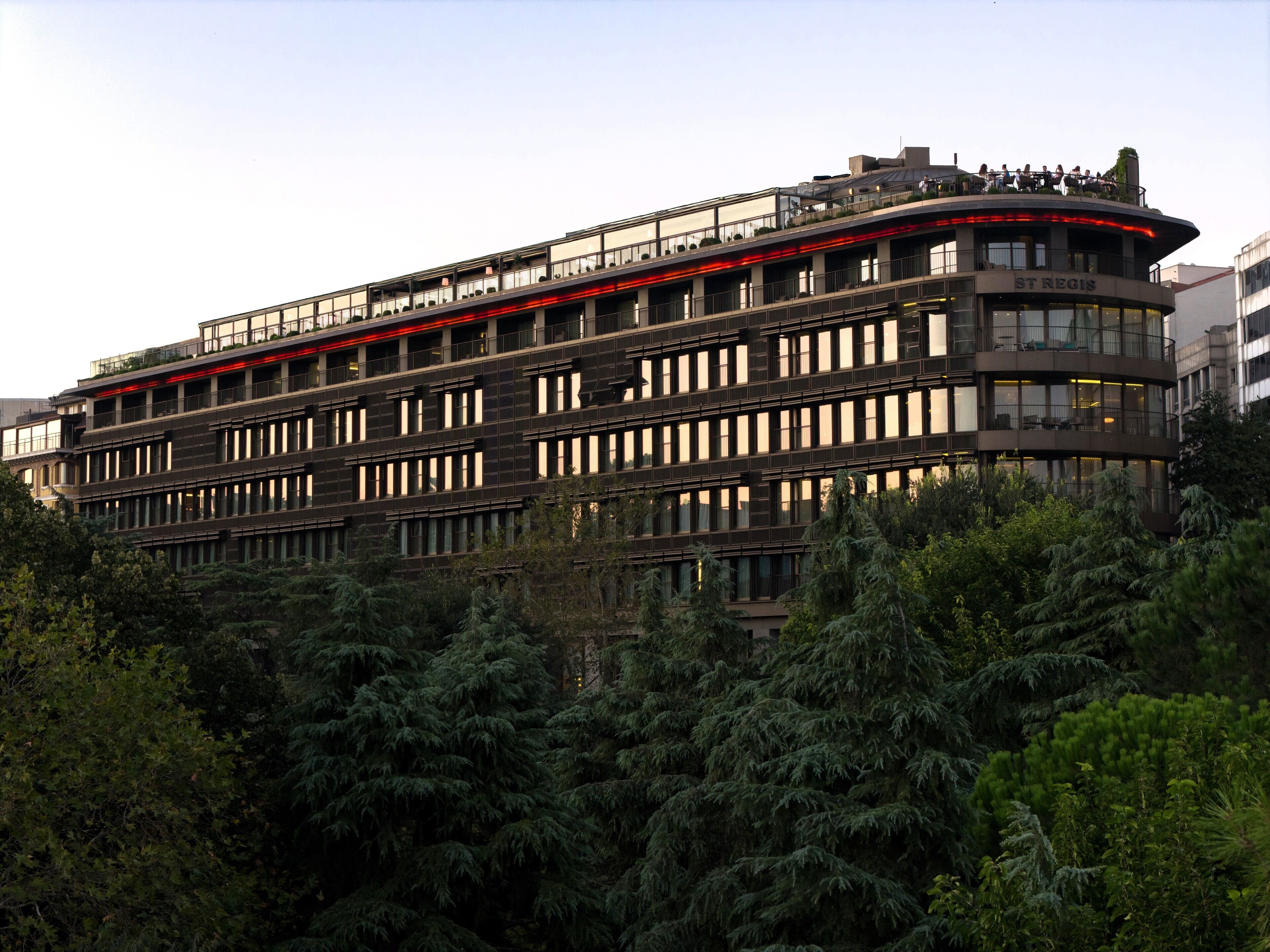 المنشأة من الخارج