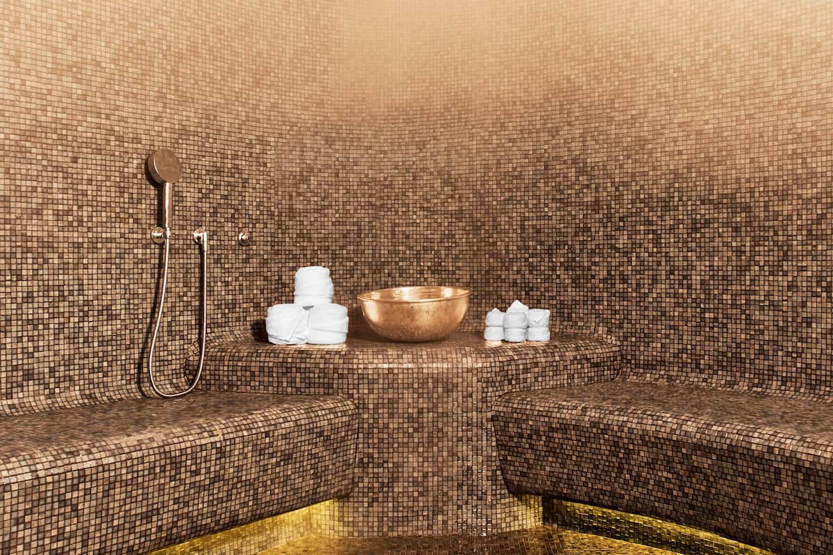 couples treatment room(s), sauna, steam room, turkish bath/hammam